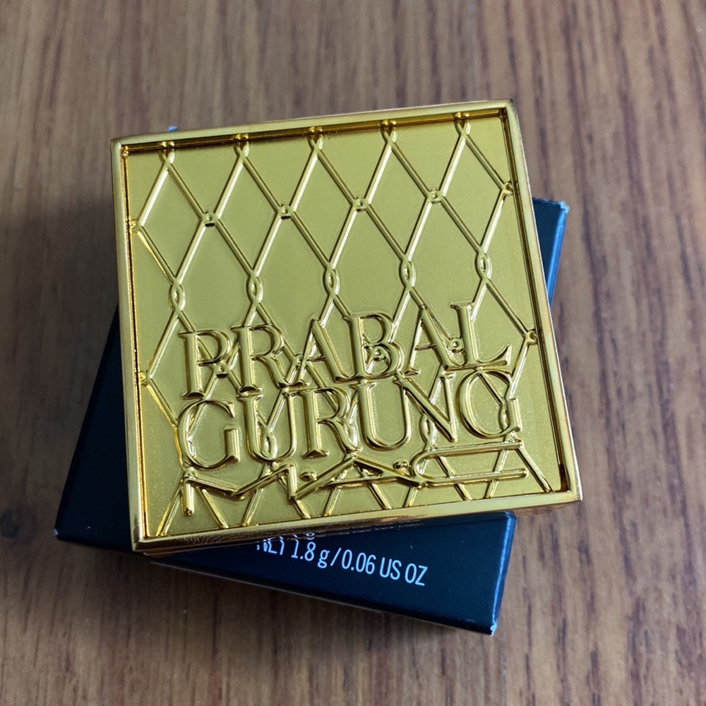 Brand New MAC for Prabal Gurung eye duo in Terre!  Collector’s item!